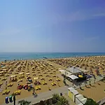 Hotel A Frontemare