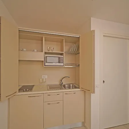 A Frontemare فندق ليدو دي يسولو