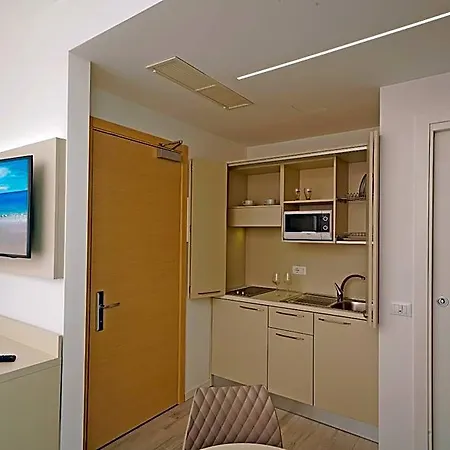 Hotel A Frontemare 3*