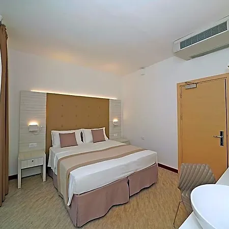 A Frontemare Hotel
