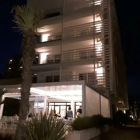 Hotel A Frontemare