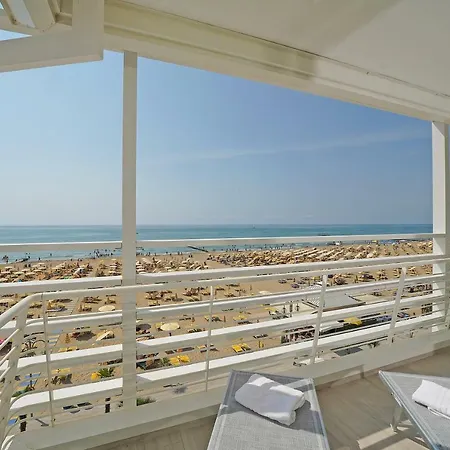 Ξενοδοχείο A Frontemare 3*